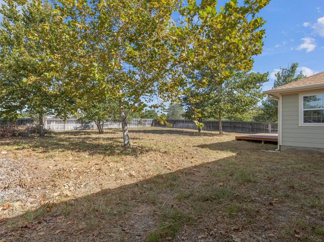 102 N. Bob White DR, Paige, TX 78659