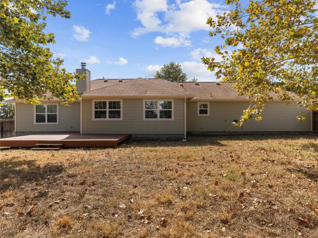 102 N. Bob White DR, Paige, TX 78659