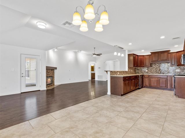 102 N. Bob White DR, Paige, TX 78659