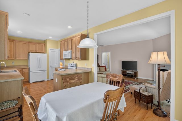 12 Maplewood, Plymouth, MA 02360
