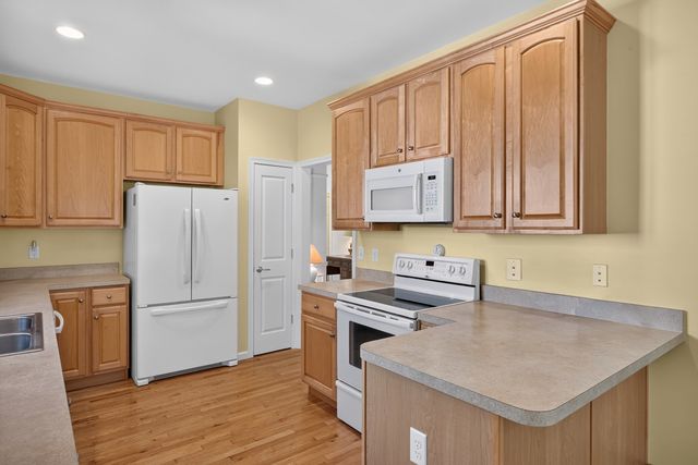 12 Maplewood, Plymouth, MA 02360
