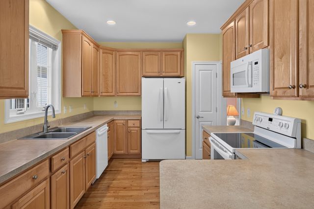 12 Maplewood, Plymouth, MA 02360