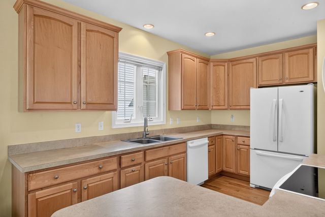 12 Maplewood, Plymouth, MA 02360