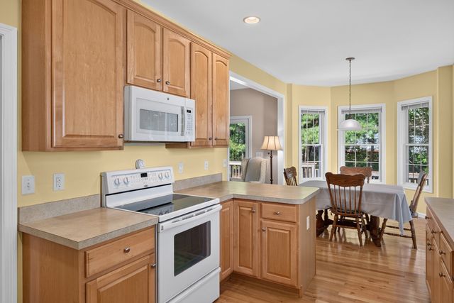 12 Maplewood, Plymouth, MA 02360