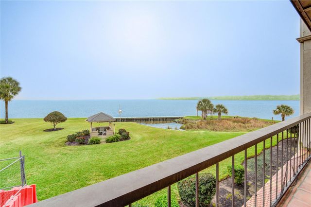 401 Lakeside Lane 106, Houston, TX 77058