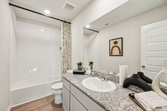 11307 Hollinger Circle, Converse, TX 78109