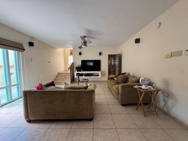 2 B-15, Gurabo, PR 00778