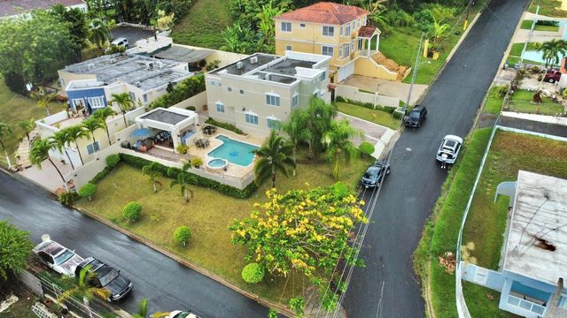 2 B-15, Gurabo, PR 00778