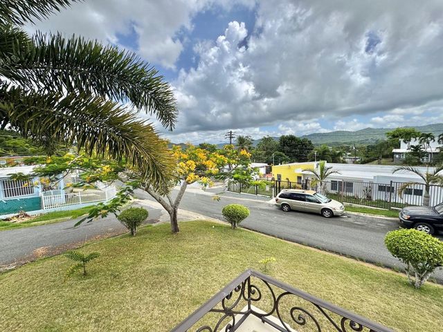 2 B-15, Gurabo, PR 00778