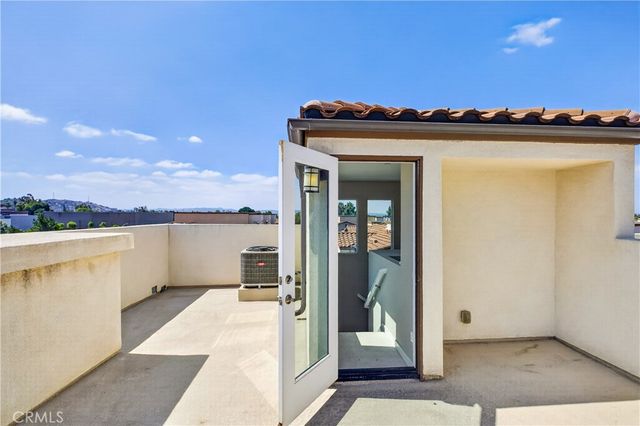 623 W Foothill 39, Glendora, CA 91741