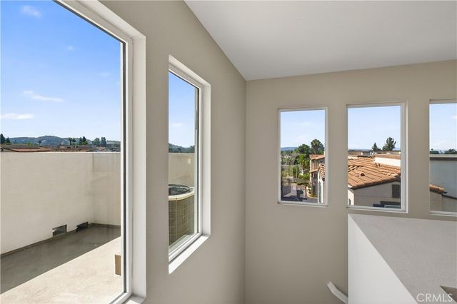 623 W Foothill 39, Glendora, CA 91741