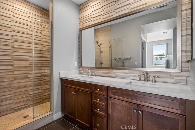 623 W Foothill 39, Glendora, CA 91741