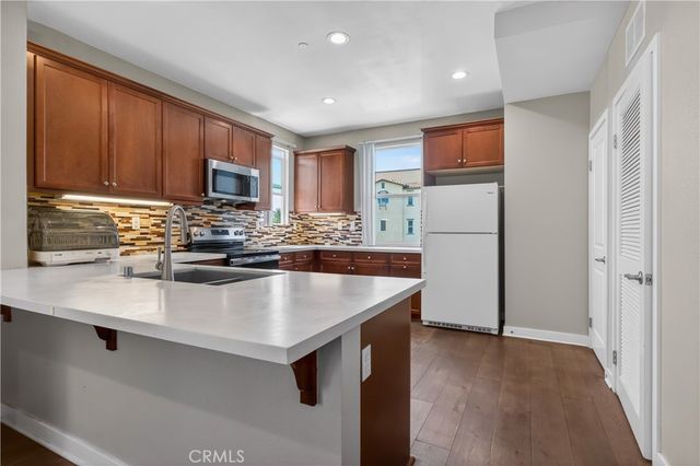 623 W Foothill 39, Glendora, CA 91741