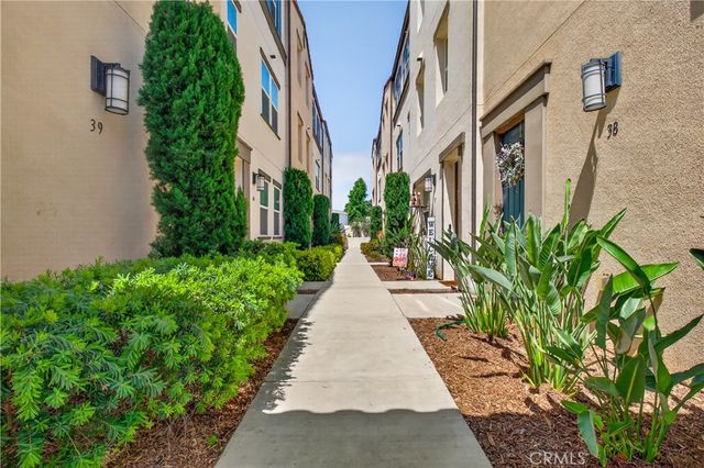 623 W Foothill 39, Glendora, CA 91741