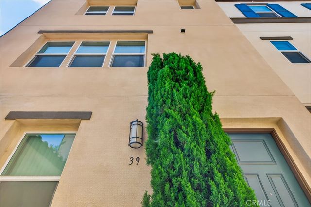 623 W Foothill 39, Glendora, CA 91741