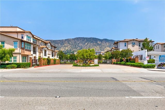 623 W Foothill 39, Glendora, CA 91741