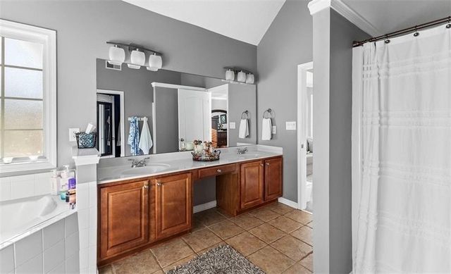 310 Persimmon Drive, Sharpsburg, GA 30277