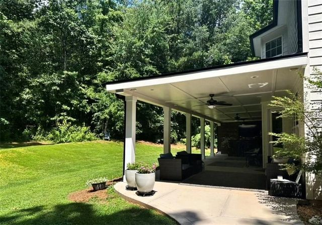 310 Persimmon Drive, Sharpsburg, GA 30277