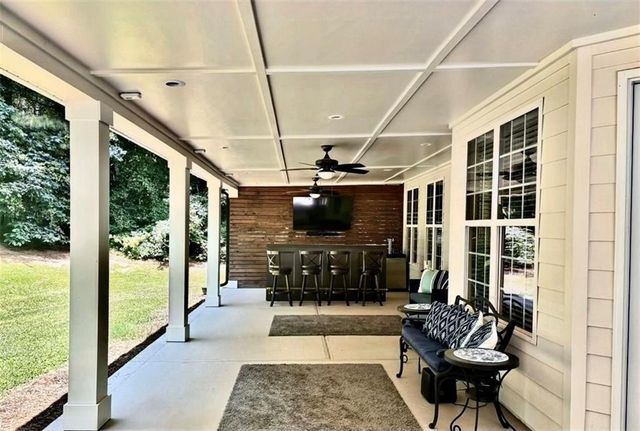 310 Persimmon Drive, Sharpsburg, GA 30277