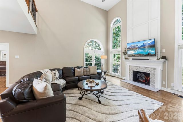 7337 Versailles Lane, Charlotte, NC 28277
