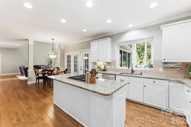 7337 Versailles Lane, Charlotte, NC 28277