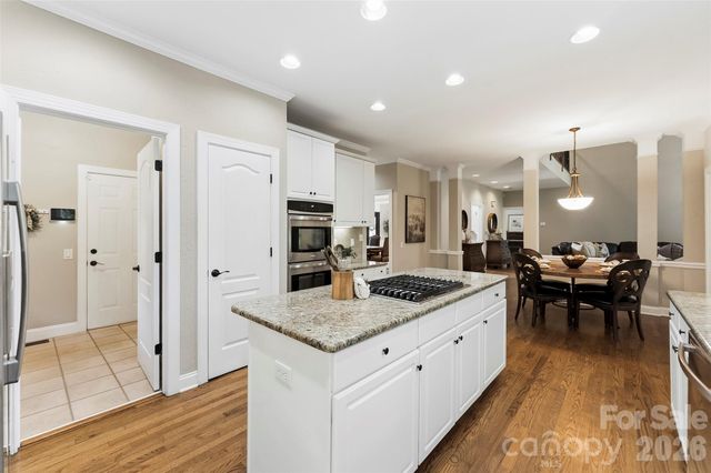 7337 Versailles Lane, Charlotte, NC 28277