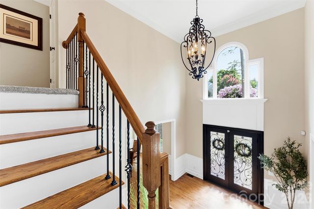 7337 Versailles Lane, Charlotte, NC 28277