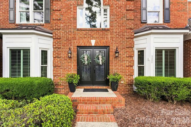 7337 Versailles Lane, Charlotte, NC 28277