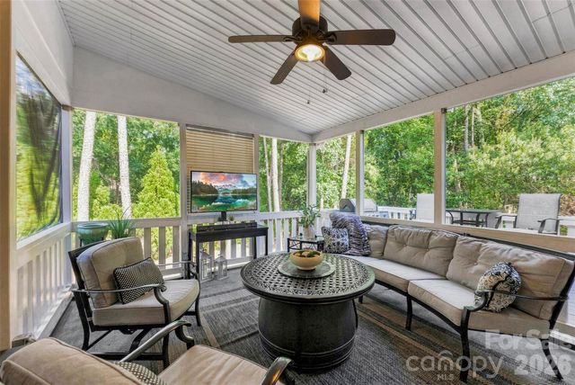 7337 Versailles Lane, Charlotte, NC 28277