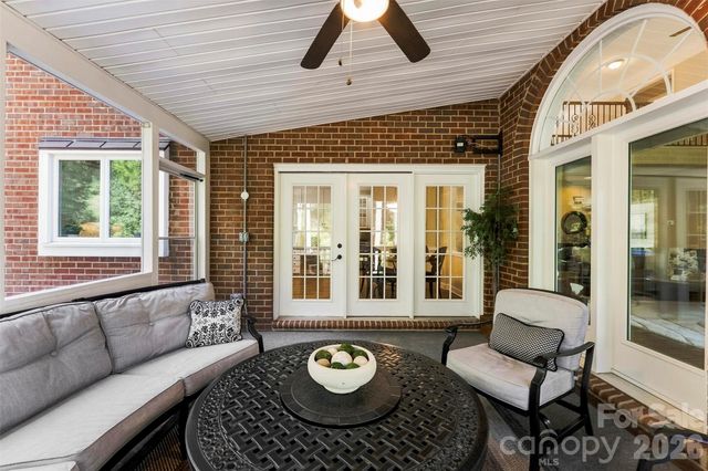 7337 Versailles Lane, Charlotte, NC 28277