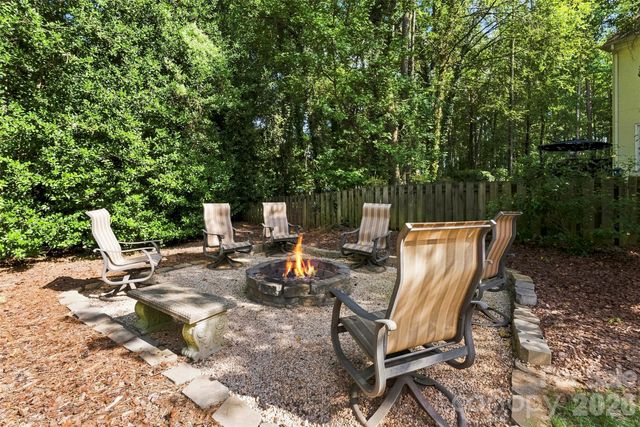 7337 Versailles Lane, Charlotte, NC 28277