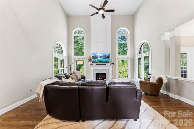 7337 Versailles Lane, Charlotte, NC 28277