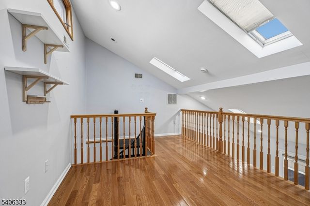 6 Domessina Ln C8, Caldwell Boro Twp., NJ 07006