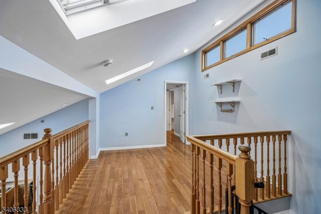 6 Domessina Ln C8, Caldwell Boro Twp., NJ 07006