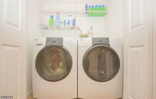 6 Domessina Ln C8, Caldwell Boro Twp., NJ 07006