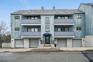 6 Domessina Ln C8, Caldwell Boro Twp., NJ 07006