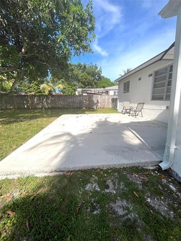 611 NE 171st Street, North Miami Beach, FL 33162