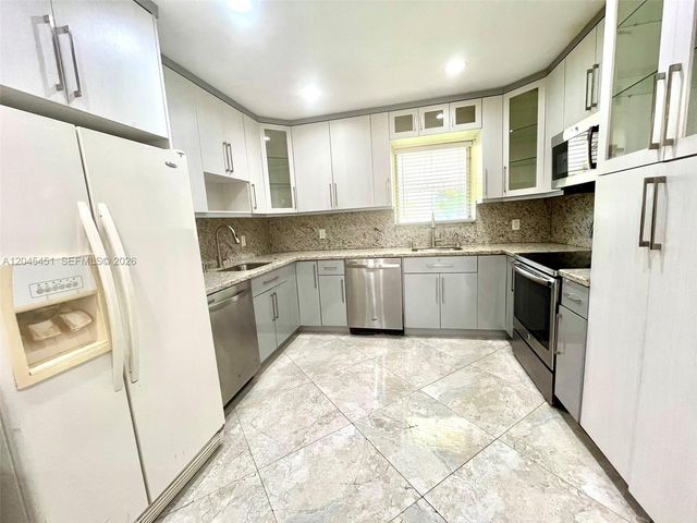 611 NE 171st Street, North Miami Beach, FL 33162