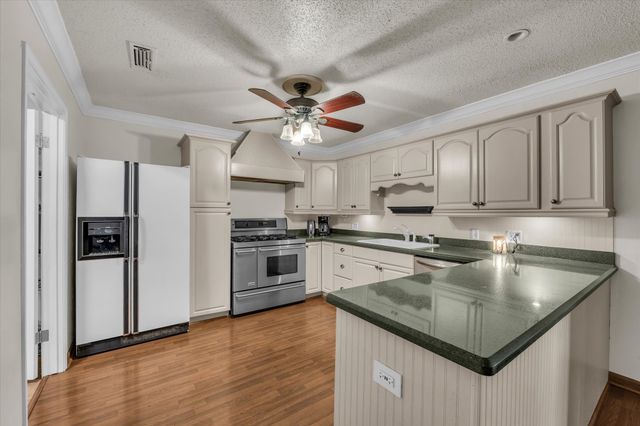 1007 N 57th Street, Waco, TX 76710