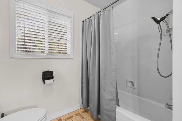 2233 Vista Avenue, Redding, CA 96001