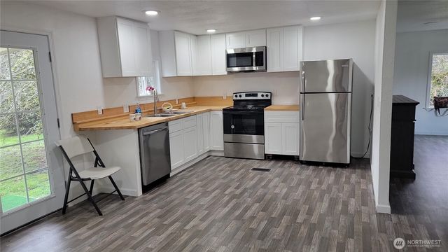 11517 155 Avenue SE, Renton, WA 98059