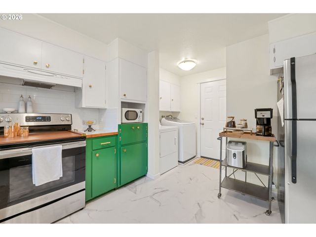 1480 BOND Ln, Eugene, OR 97401