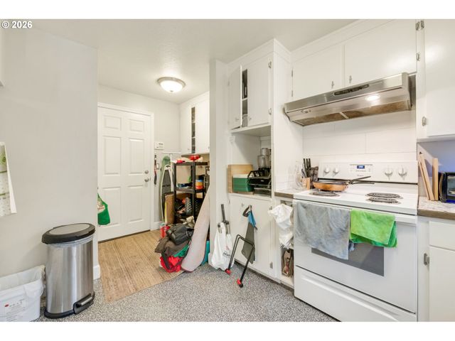 1480 BOND Ln, Eugene, OR 97401