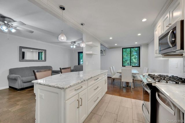 1101 Midland Avenue 411, Bronxville, NY 10708