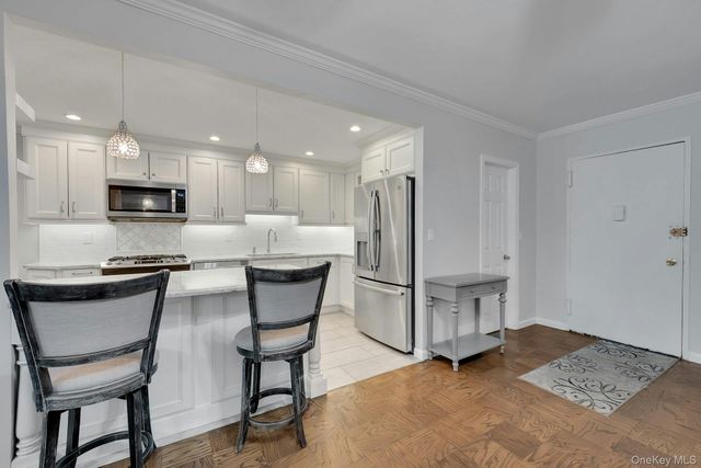 1101 Midland Avenue 411, Bronxville, NY 10708