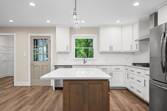 972 Georgetown Rd, Cookeville, TN 38501