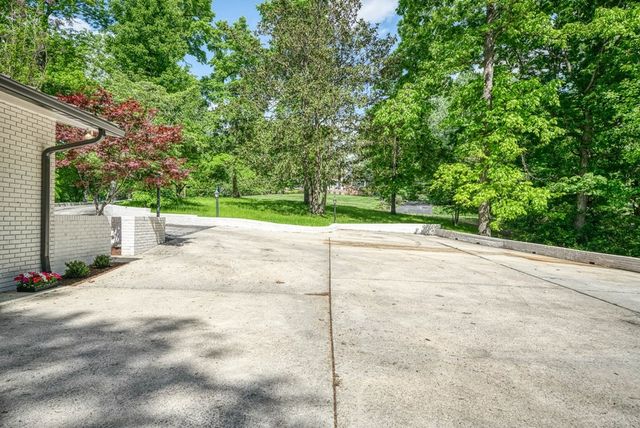 972 Georgetown Rd, Cookeville, TN 38501