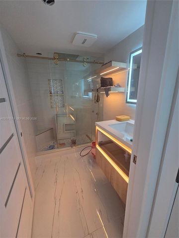 1623 Collins Ave 415, Miami Beach, FL 33139