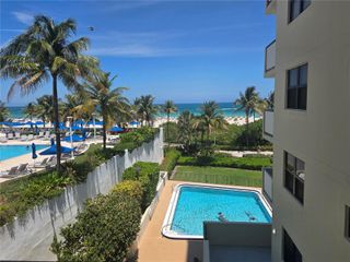 1623 Collins Ave 415, Miami Beach, FL 33139