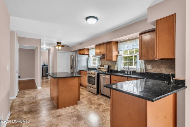 140 Brandon Road, Manchester, NJ 08759